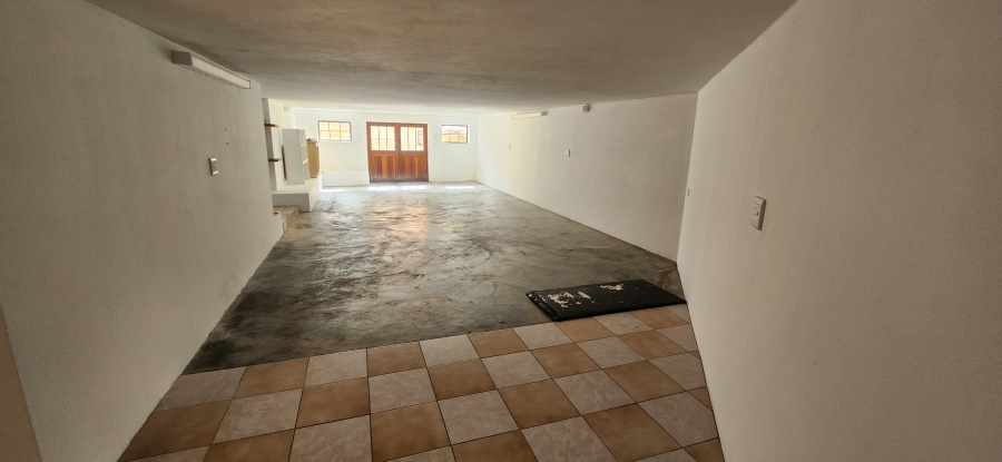 5 Bedroom Property for Sale in Dana Bay Western Cape
